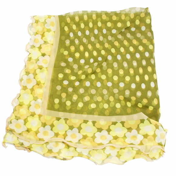 Green Daytona Ruffle Edge Scarf 40% Silk - Picture 3 of 3